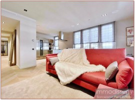 Ref. 1159 Exclusiva vivienda en Finca Catalogada en el Barrio Gotic de Barcelona.
