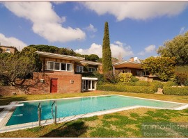 1328 Exclusiva villa en Cabrera de Mar con helipuerto privado