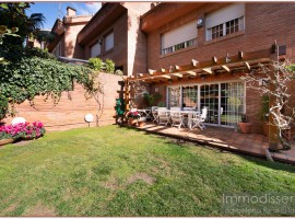 Ref. 1084 Exclusiva Casa adosada a tres vientos en Finestrelles.